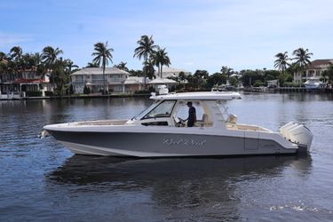 35' Boston Whaler 2021