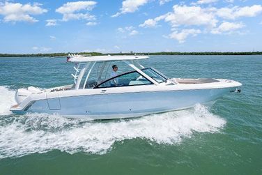 Boston Whaler 320 Vantage