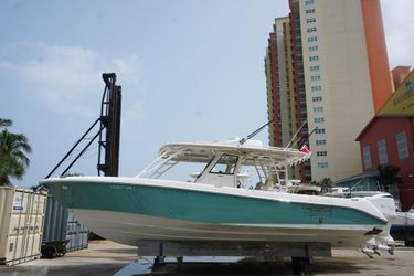 35' Everglades 2017