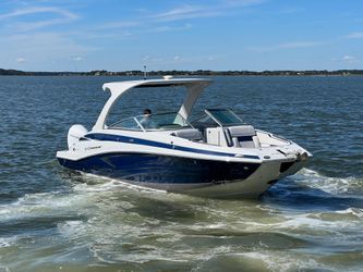 30' Crownline 2022