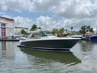 38' Tiara Yachts 2023