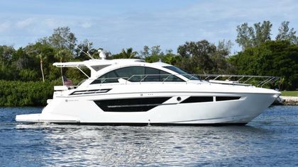 50' Cruisers Yachts 2018