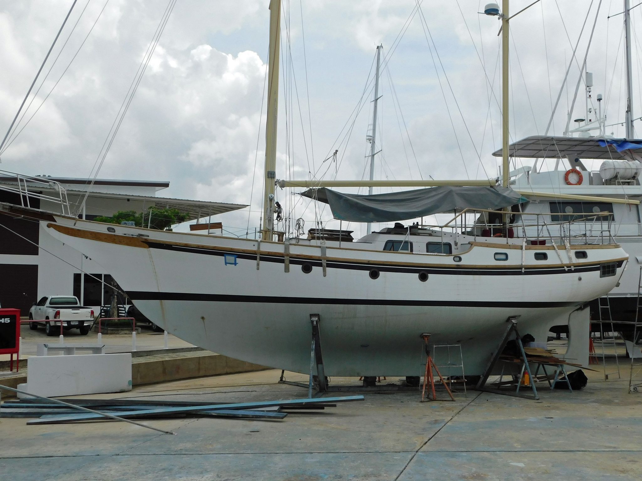 vagabond 47 yacht for sale