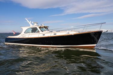44' Hinckley 2010