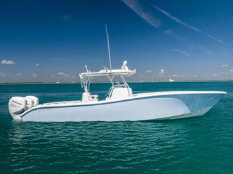 37' Yellowfin 2018