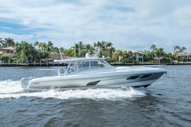 40' Intrepid 2022