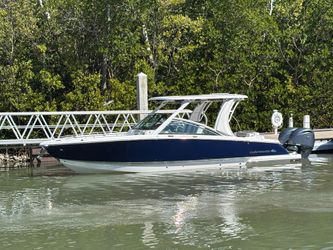 30' Chaparral 2021