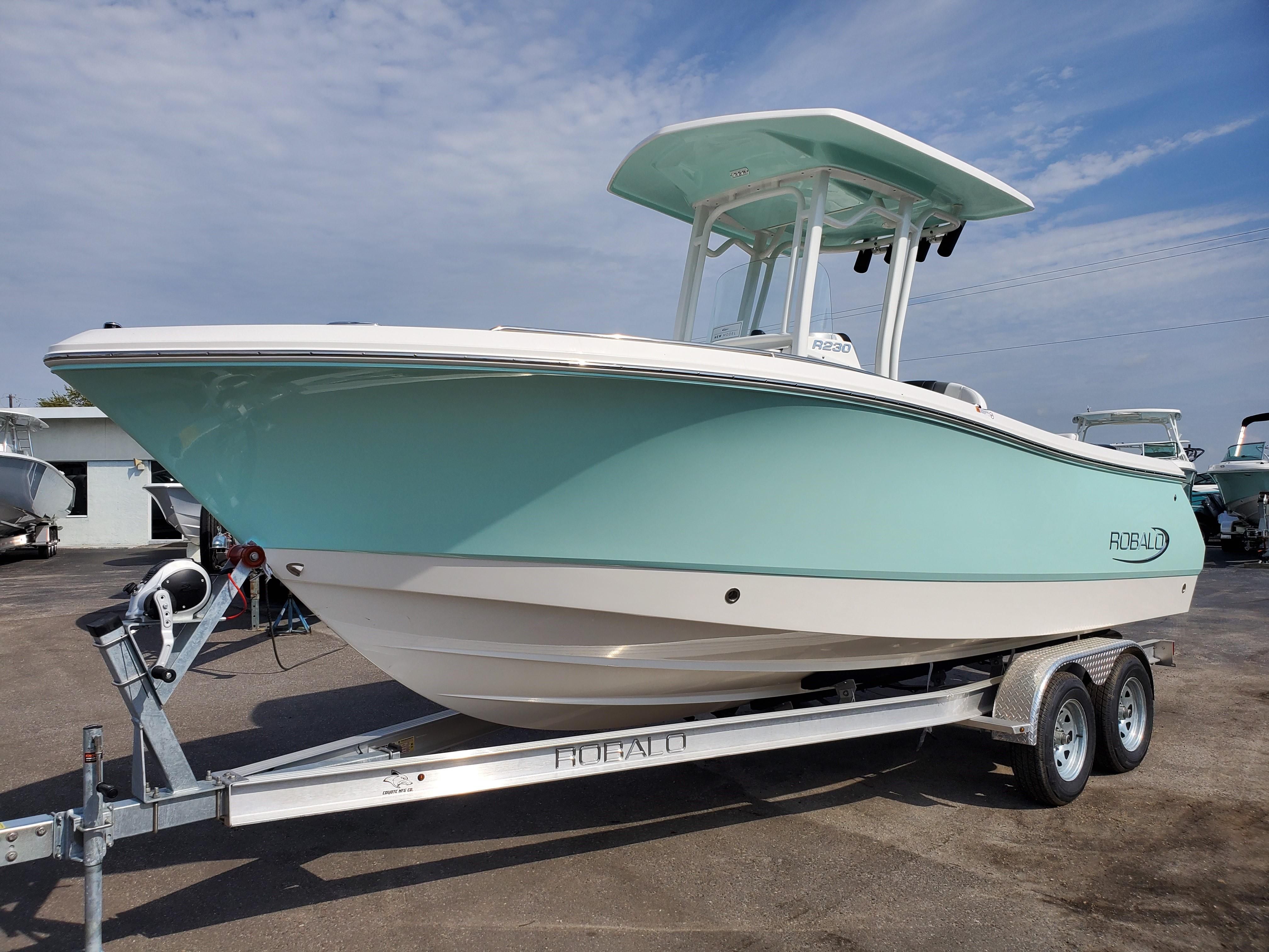 2021 Robalo R230 Center Console For Sale Yachtworld 