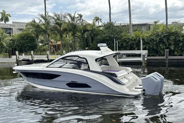 37' Sea Ray 2025
