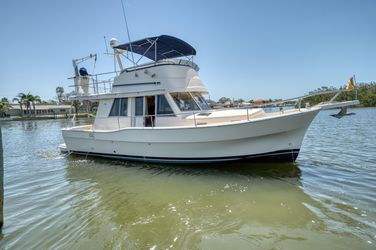 39' Mainship 2004