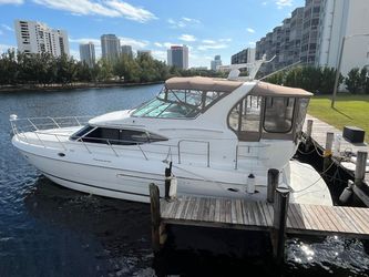 45' Cruisers Yachts 2001