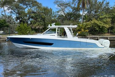 42' Boston Whaler 2016