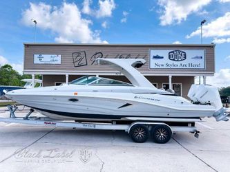 30' Crownline 2021