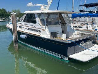 38' Sabre 2005