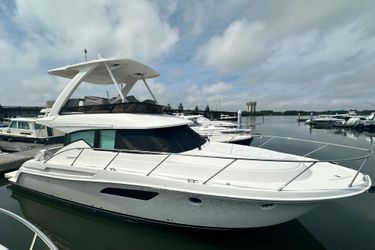 44' Tiara Yachts 2021