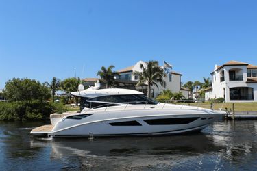 47' Sea Ray 2016