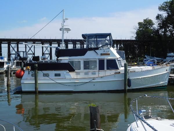 42 foot jefferson motor yacht