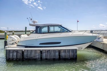 39' Regal 2022