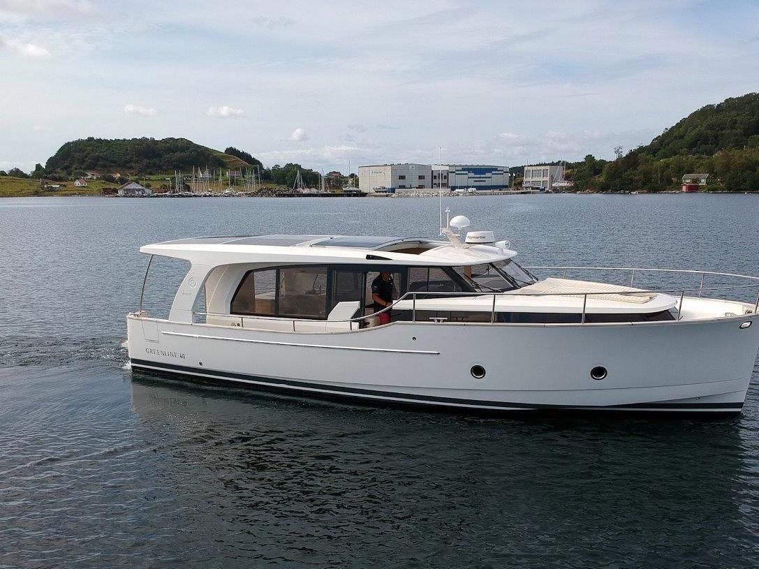 2018 Greenline Greenline 40 Power New And Used Boats For Sale 2018-greenline-greenline-40-power-new-and-used-boats-for-sale