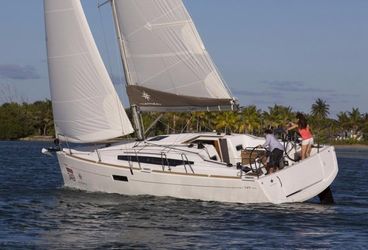 34' Jeanneau 2015