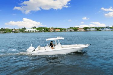 27' Boston Whaler 2022