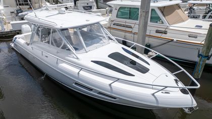34' Intrepid 2022
