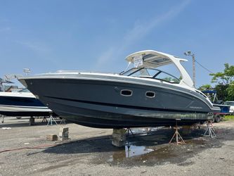 33' Chaparral 2018