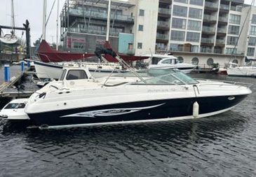Rinker 282 Captiva Cuddy