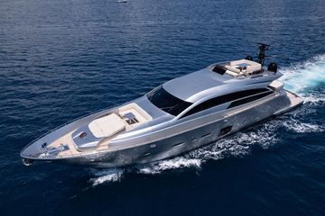 92' Pershing 2015