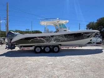 35' Everglades 2010