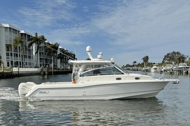 34' Boston Whaler 2020