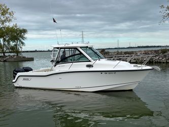 28' Boston Whaler 2016