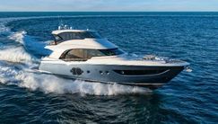 Monte Carlo Yachts MCY 70 Skylounge