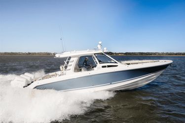 35' Boston Whaler 2025