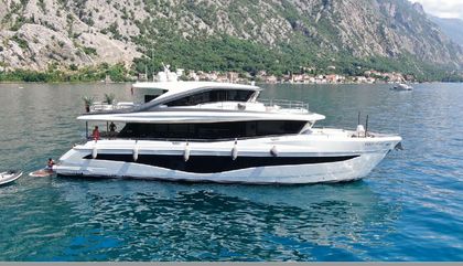 84' Princess Yachts 2022