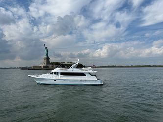 75' Hatteras 2000