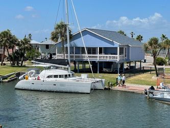 38' Lagoon 2019