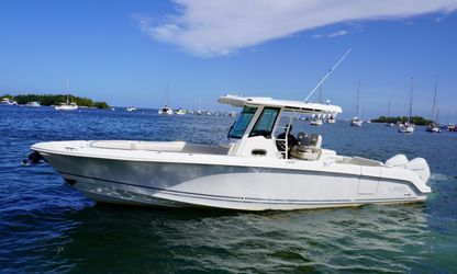 33' Boston Whaler 2021