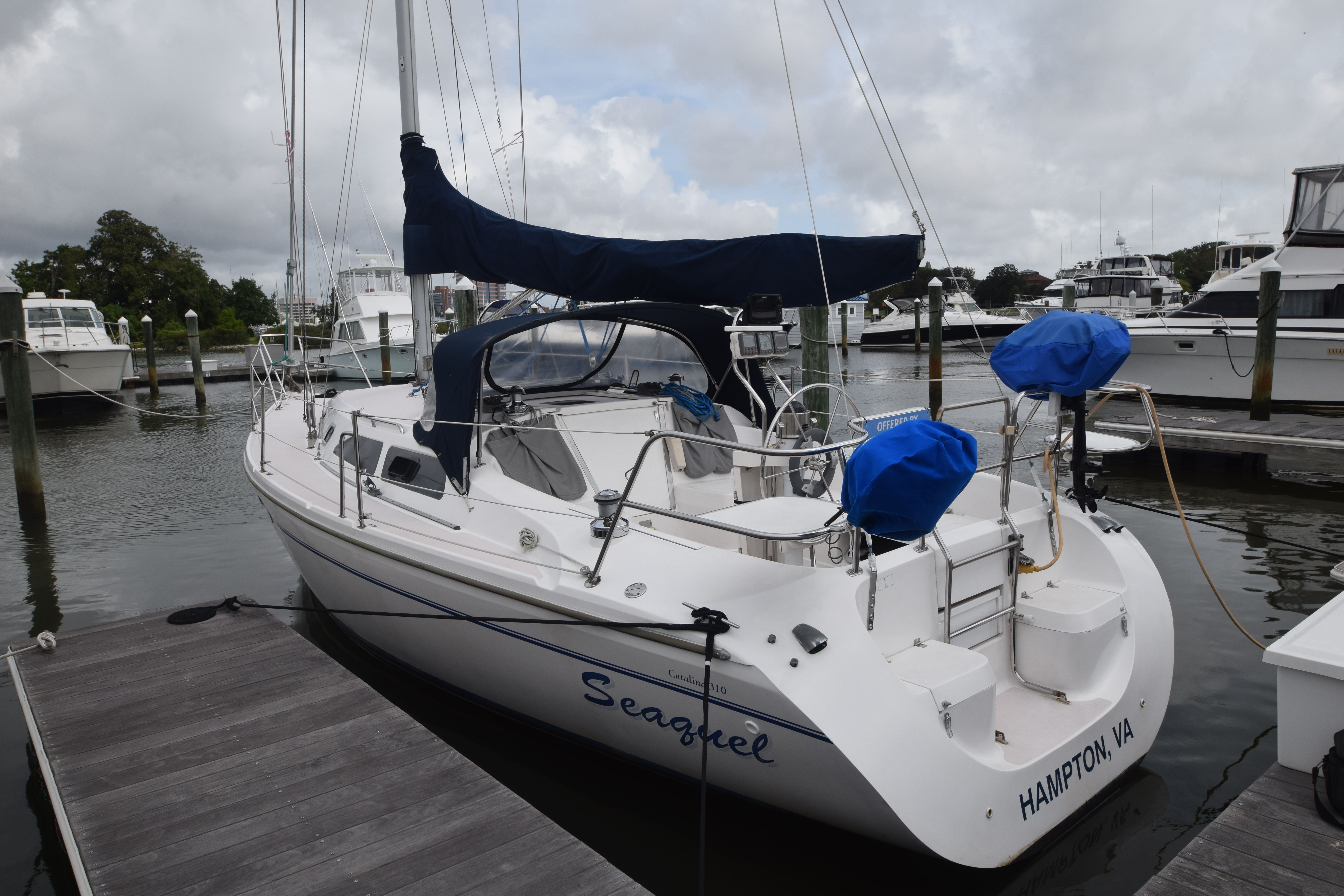 catalina 310 sailboat
