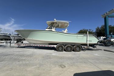 32' Grady-white 2020