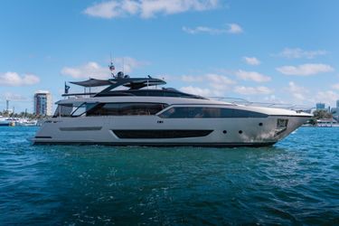 90' Riva 2019