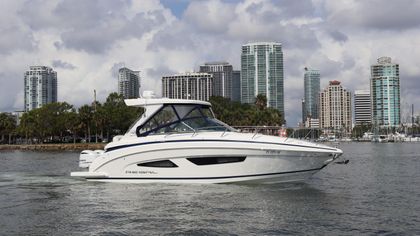 34' Regal 2021