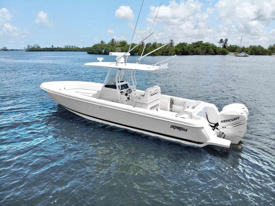 2015 Intrepid 327 Center Console Center Console For Sale Yachtworld