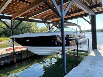 32' Regal 2016