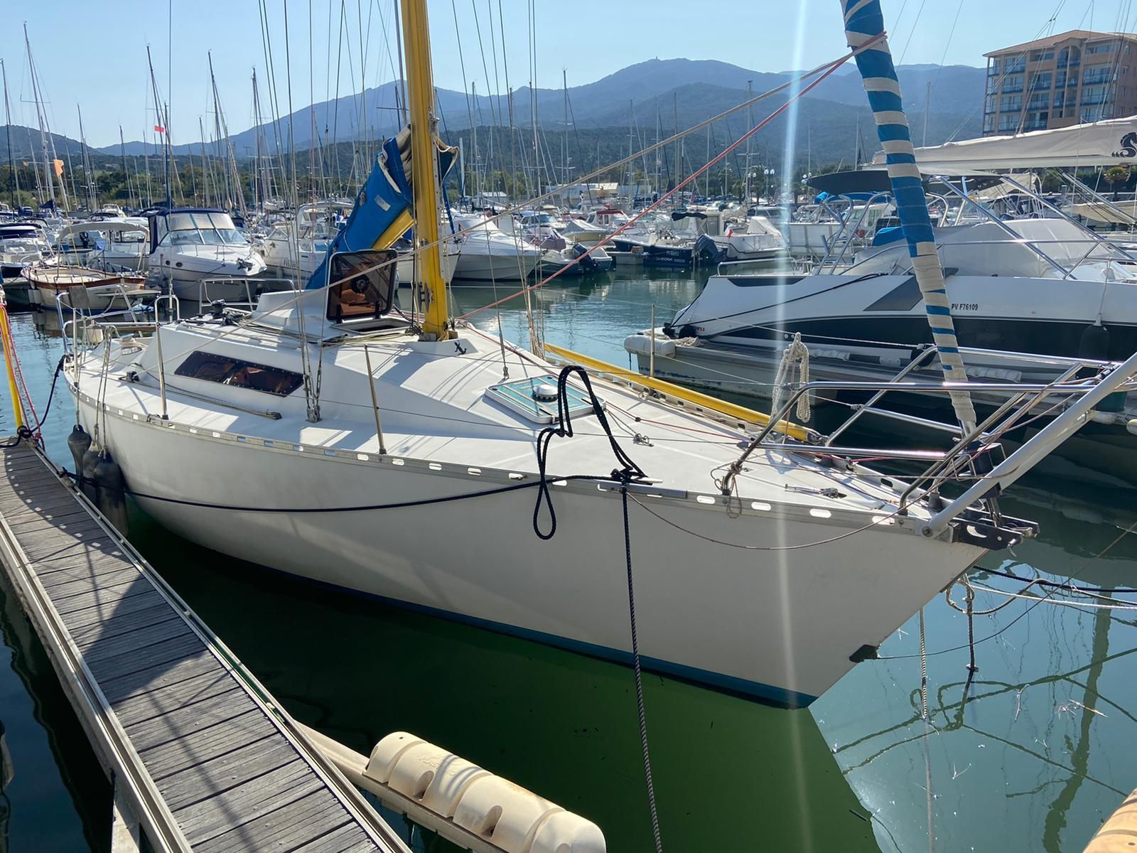 32 beneteau sailboat