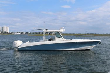 35' Boston Whaler 2016