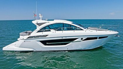 50' Cruisers Yachts 2022