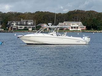 32' Boston Whaler 2006