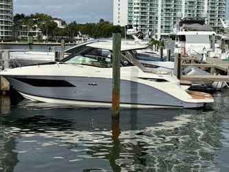 32' Sea Ray 2019