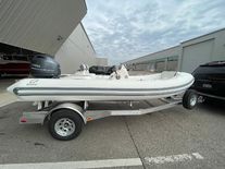 Zodiac Yachtline 490 Deluxe NEO 90hp In Stock